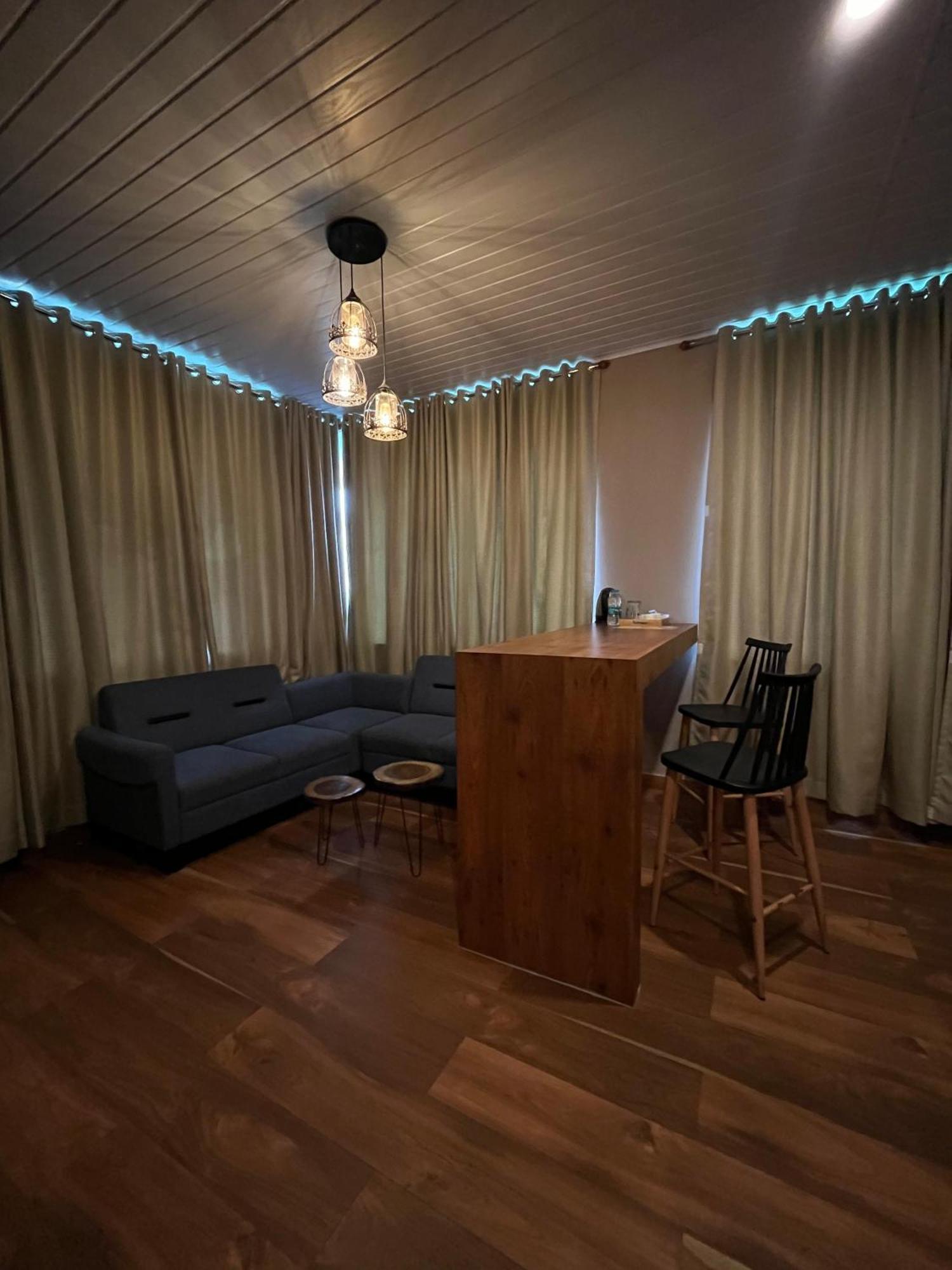 Misty Courtyard Resort Chinnakanal ภายนอก รูปภาพ