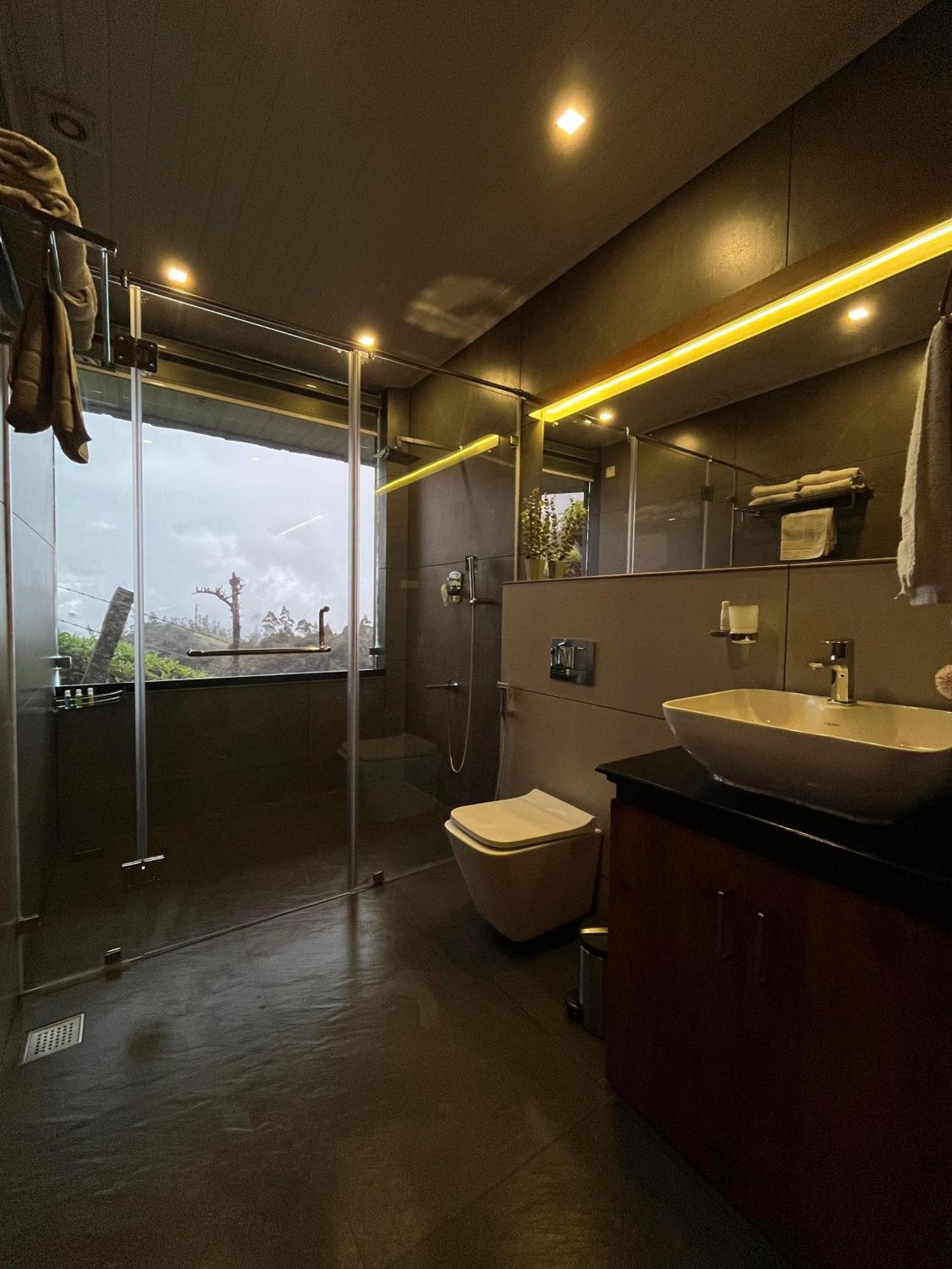 Misty Courtyard Resort Chinnakanal ภายนอก รูปภาพ