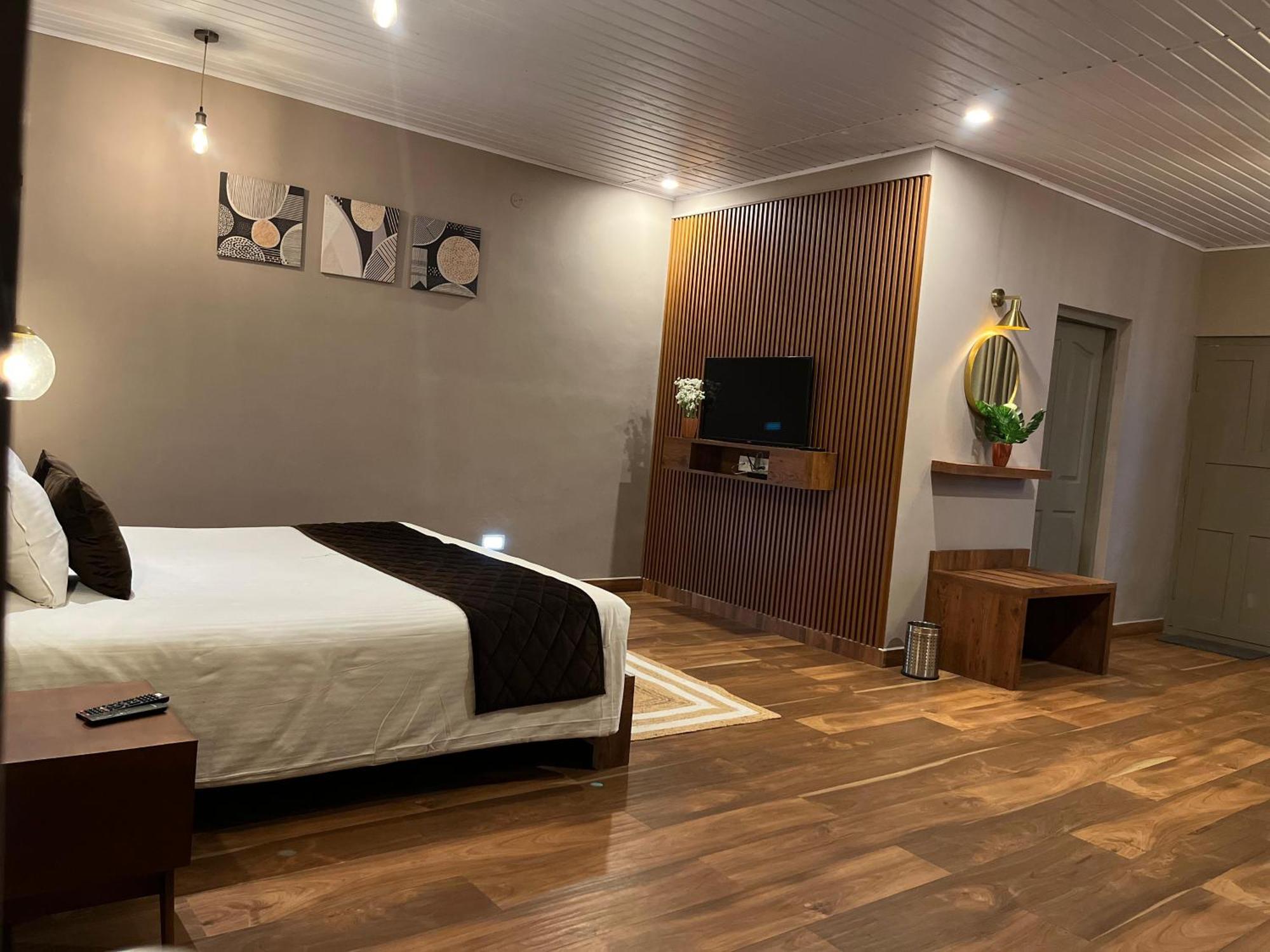 Misty Courtyard Resort Chinnakanal ภายนอก รูปภาพ