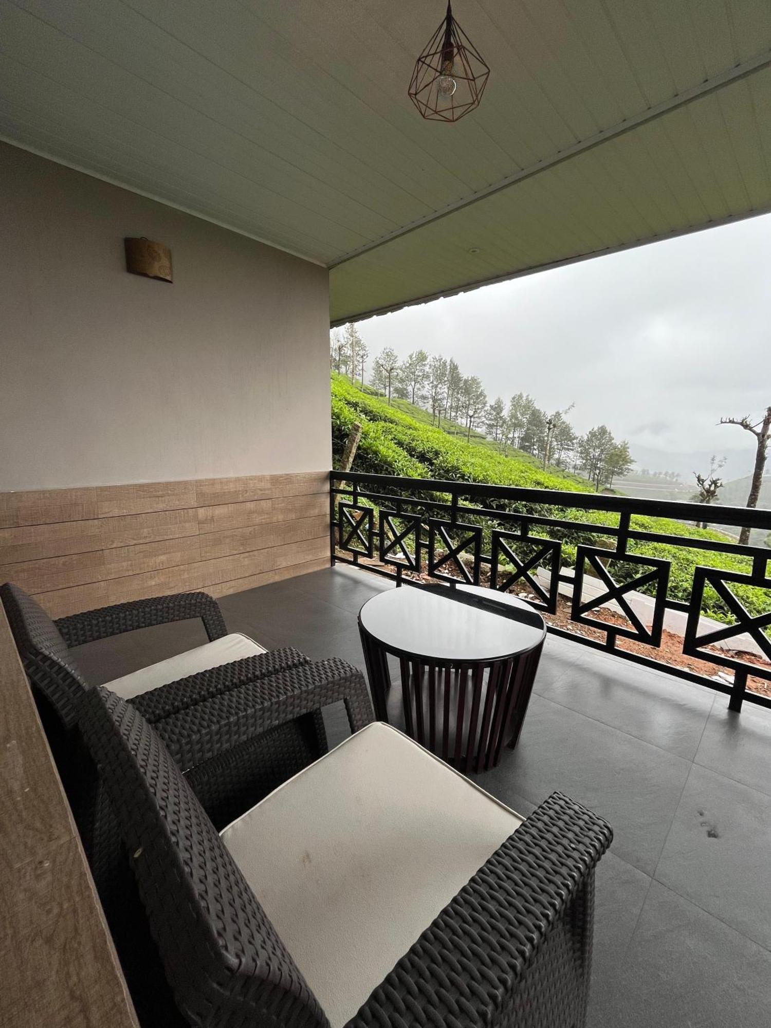 Misty Courtyard Resort Chinnakanal ภายนอก รูปภาพ