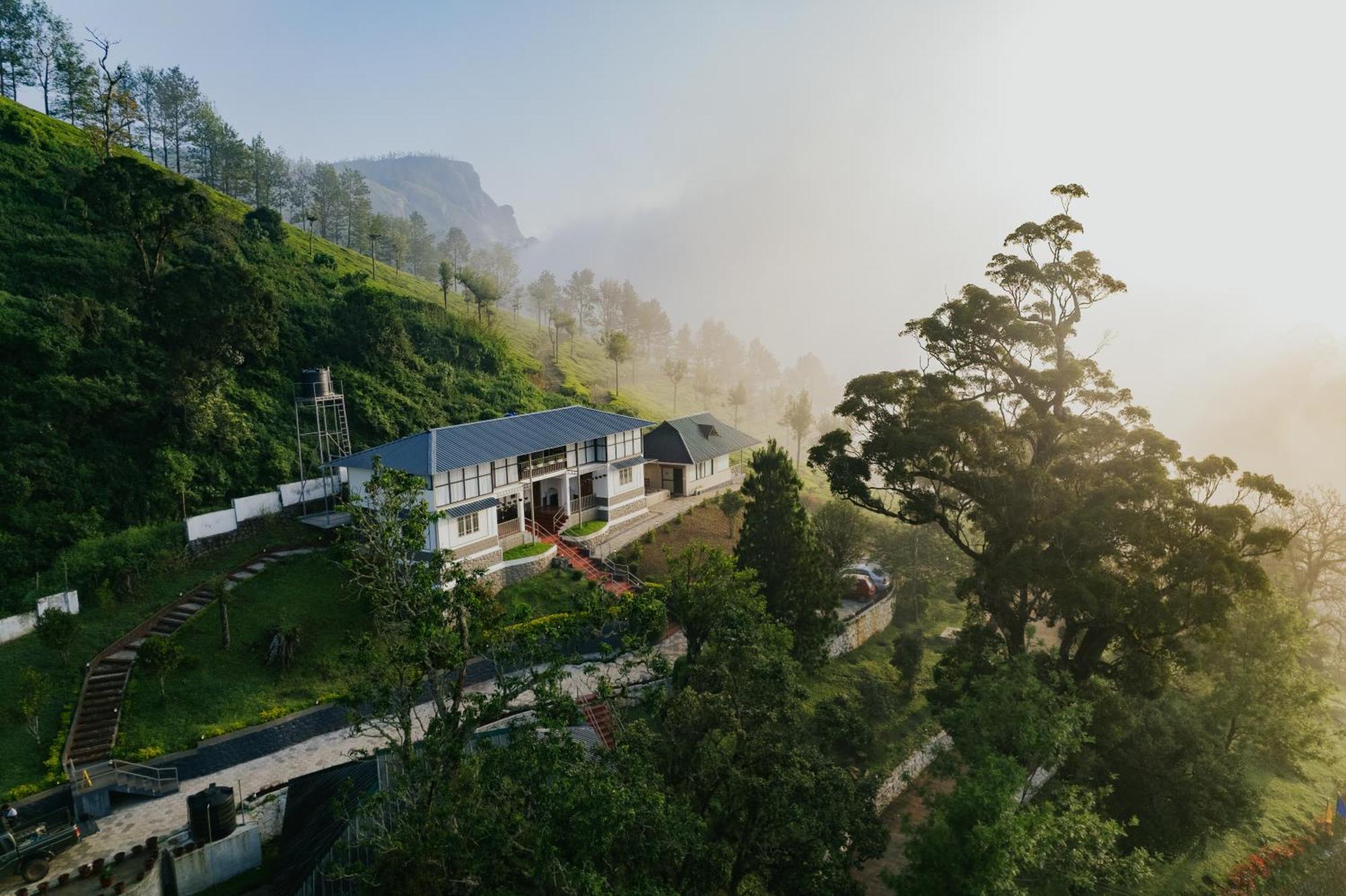 Misty Courtyard Resort Chinnakanal ภายนอก รูปภาพ