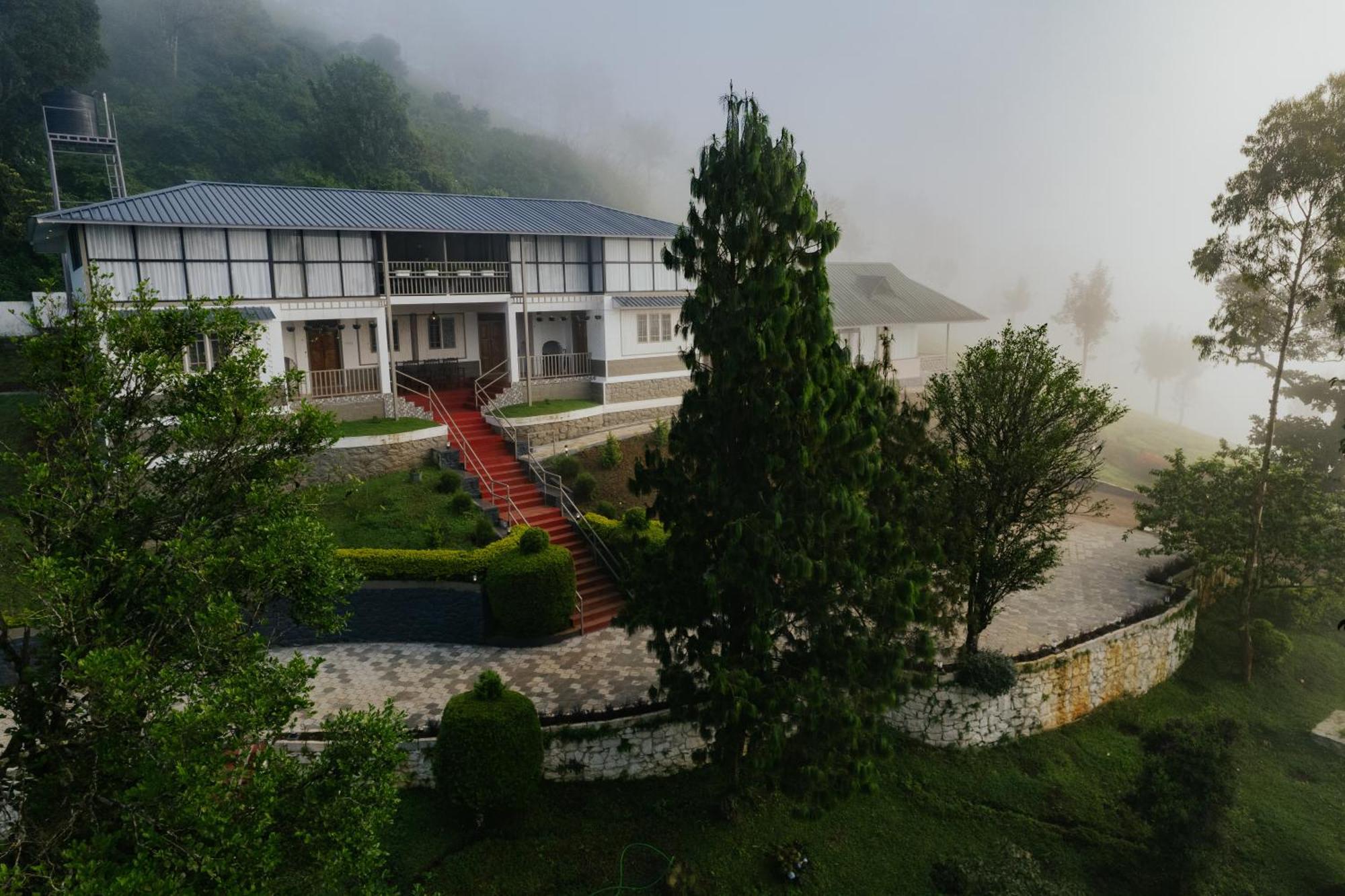Misty Courtyard Resort Chinnakanal ภายนอก รูปภาพ